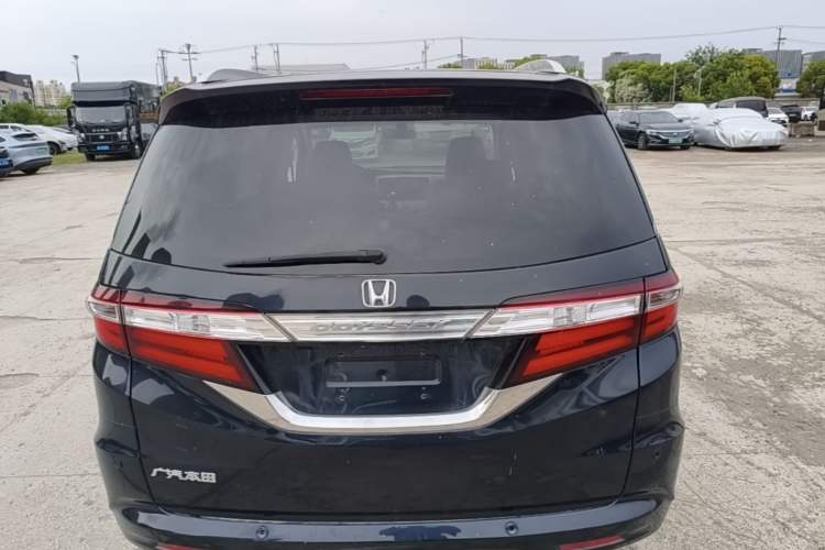 Used Honda Odyssey 2017 2.4L Luxury Edition Rear