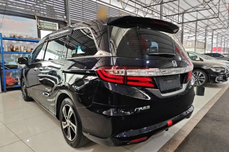 Used Honda Odyssey 2017 2.4L Luxury Edition Rear Left 45 Deg
