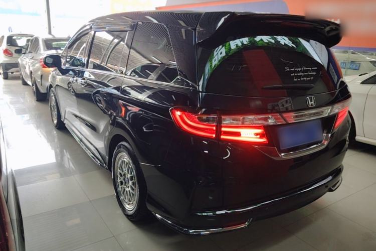 Used Honda Odyssey 2017 2.4L Luxury Edition Rear Left 45 Deg