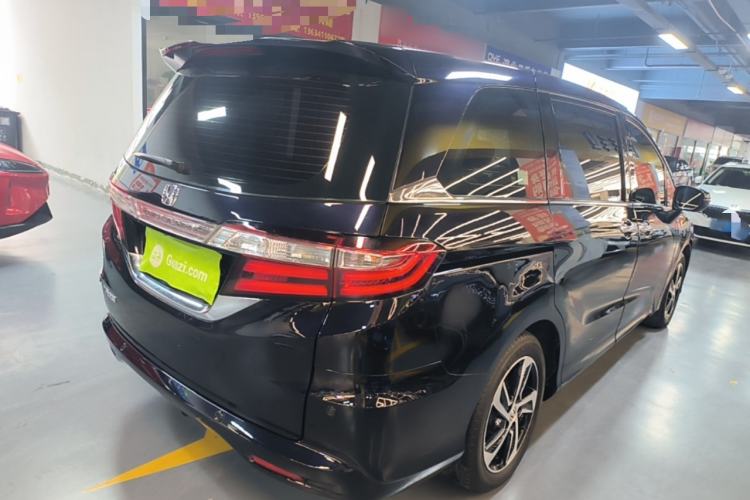 Used Honda Odyssey 2017 2.4L Luxury Edition Rear Right 45 Deg