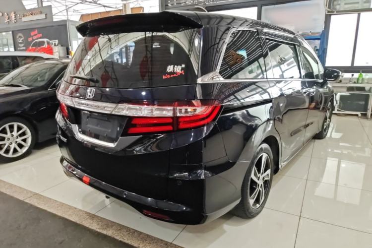 Used Honda Odyssey 2017 2.4L Luxury Edition Rear Right 45 Deg