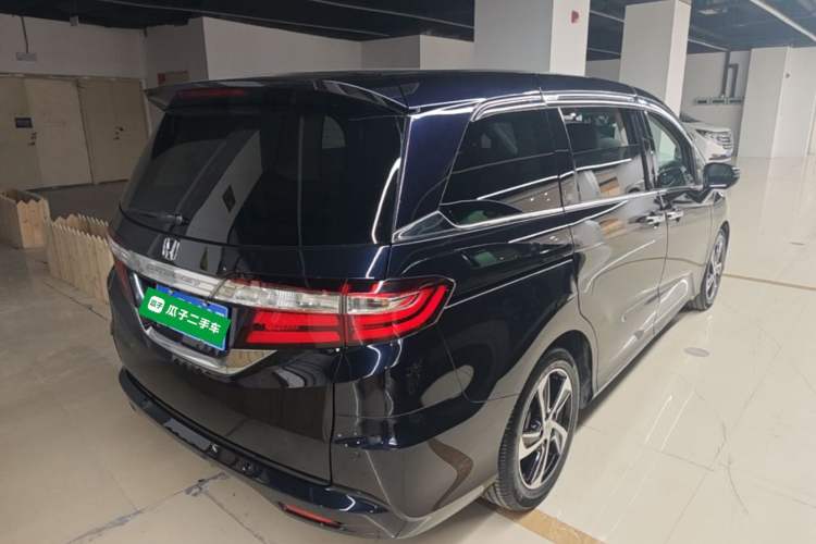 Used Honda Odyssey 2017 2.4L Supreme Edition Rear Right 45 Deg