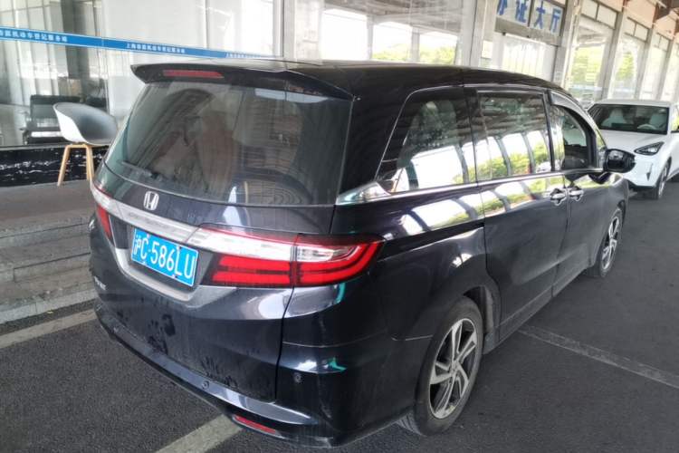 Used Honda Odyssey 2017 2.4L Luxury Edition Rear Right 45 Deg
