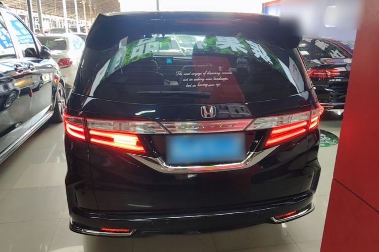 Used Honda Odyssey 2017 2.4L Luxury Edition Rear