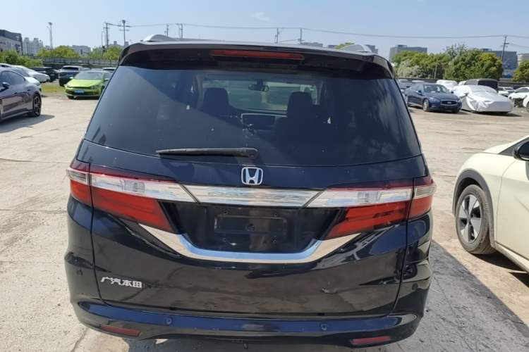 Used Honda Odyssey 2017 2.4L Luxury Edition Rear