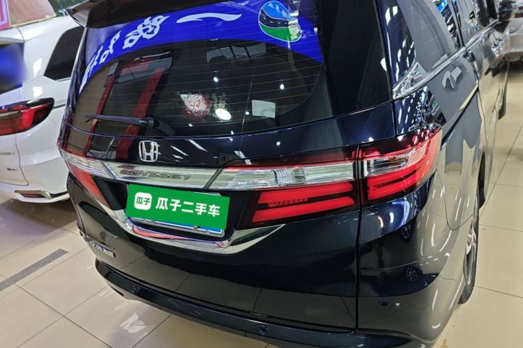 Used Honda Odyssey 2017 2.4L Luxury Edition Rear