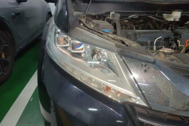 Used Honda Odyssey 2017 2.4L Smart Edition Right Front Headlight