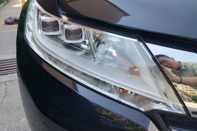 Used Honda Odyssey 2017 2.4L Smart Edition Right Front Headlight