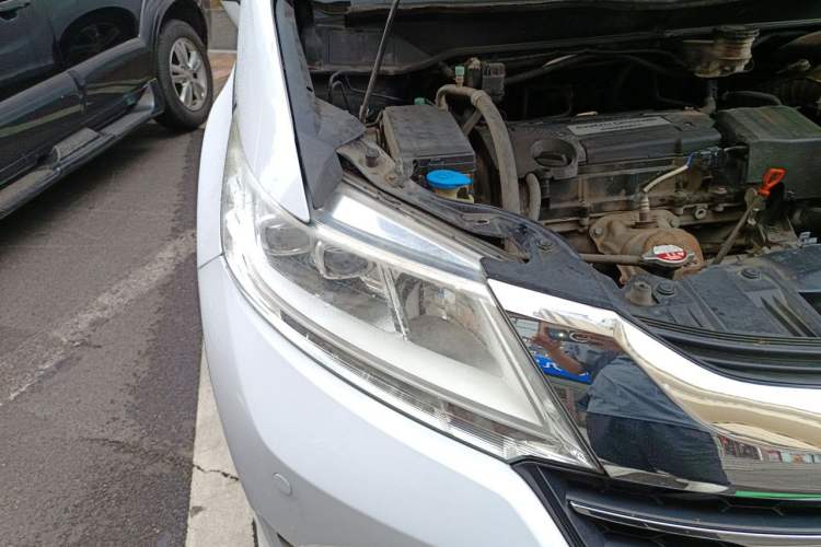 Used Honda Odyssey 2017 2.4L Smart Edition Right Front Headlight