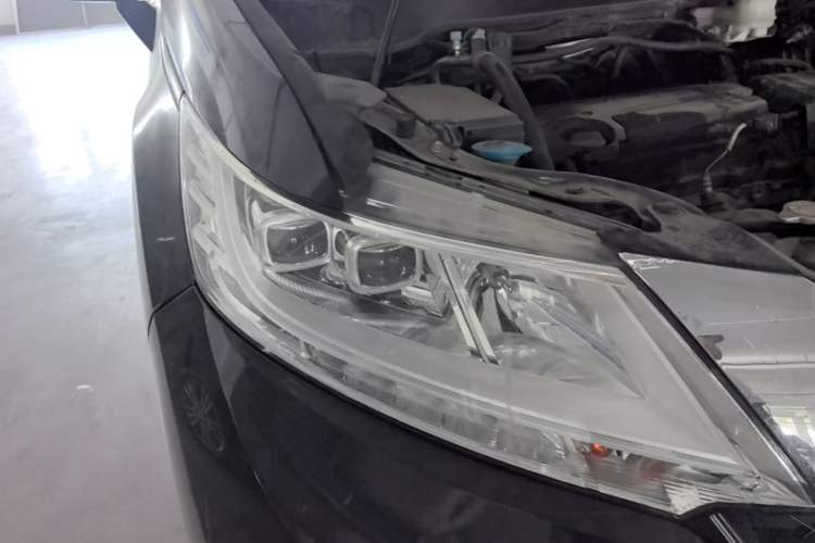 Used Honda Odyssey 2017 2.4L Smart Edition Right Front Headlight