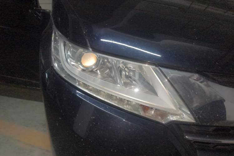 Used Honda Odyssey 2017 2.4L Luxury Edition Right Front Headlight