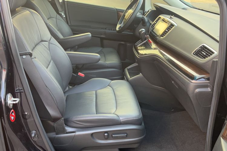 Used Honda Odyssey 2017 2.4L Supreme Edition Right Front Seat