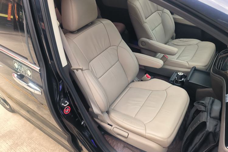 Used Honda Odyssey 2017 2.4L Luxury Edition Right Front Seat