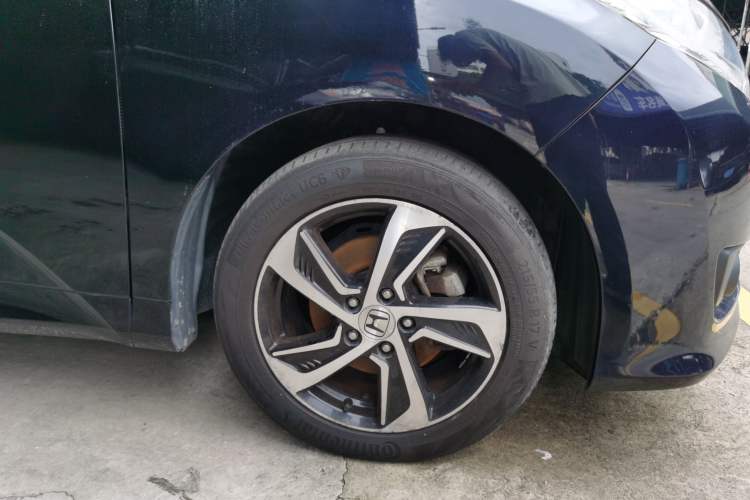 Used Honda Odyssey 2017 2.4L Smart Edition Right Front Wheel Hub