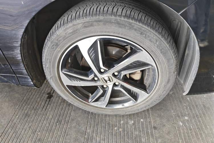 Used Honda Odyssey 2017 2.4L Smart Edition Right Front Wheel Hub