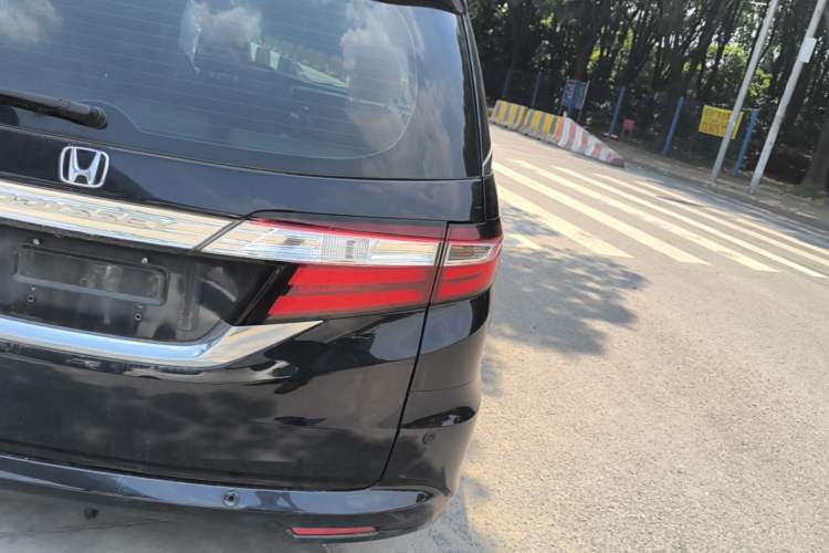 Used Honda Odyssey 2017 2.4L Luxury Edition Right Rear Taillight