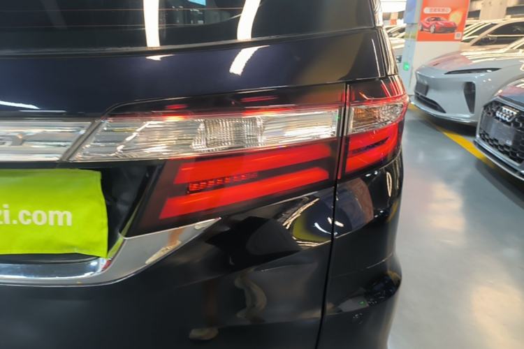 Used Honda Odyssey 2017 2.4L Luxury Edition Right Rear Taillight