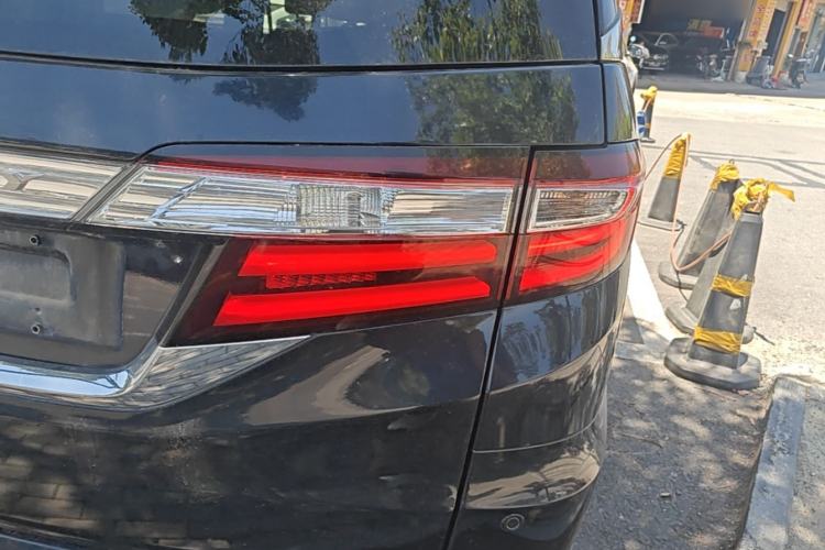 Used Honda Odyssey 2017 2.4L Smart Edition Right Rear Taillight