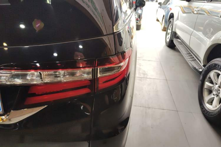 Used Honda Odyssey 2017 2.4L Smart Edition Right Rear Taillight