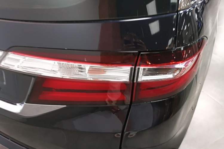 Used Honda Odyssey 2017 2.4L Luxury Edition Right Rear Taillight