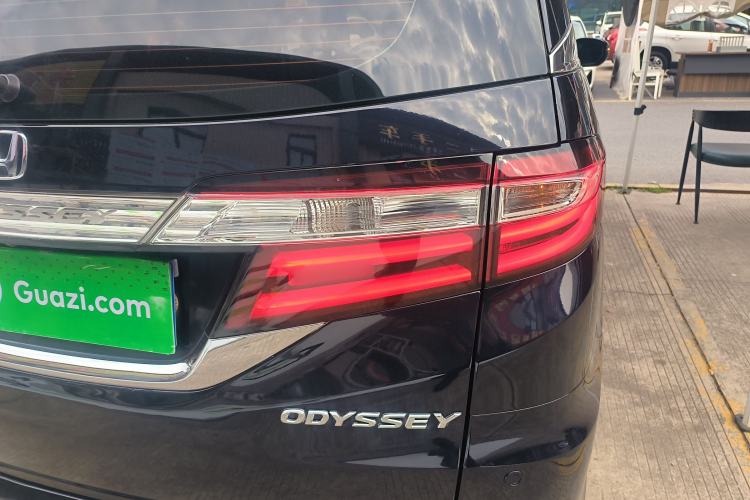 Used Honda Odyssey 2017 2.4L Luxury Edition Right Rear Taillight