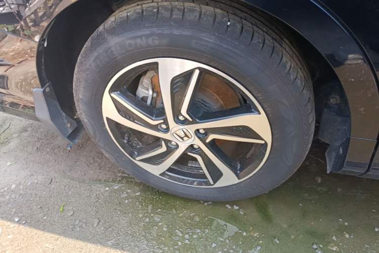 Used Honda Odyssey 2017 2.4L Luxury Edition Right Rear Wheel Hub