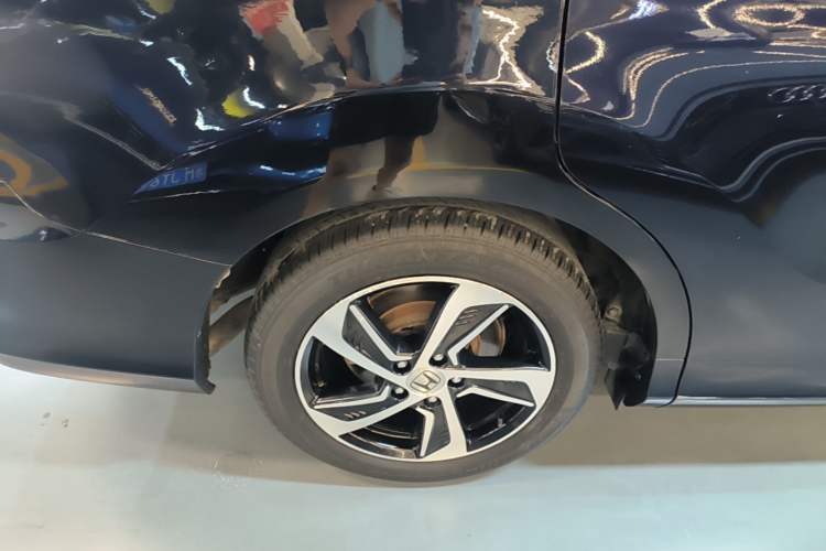 Used Honda Odyssey 2017 2.4L Luxury Edition Right Rear Wheel Hub