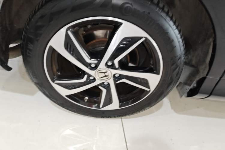 Used Honda Odyssey 2017 2.4L Luxury Edition Right Rear Wheel Hub