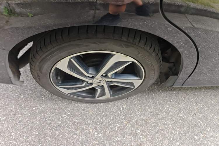 Used Honda Odyssey 2017 2.4L Smart Edition Right Rear Wheel Hub