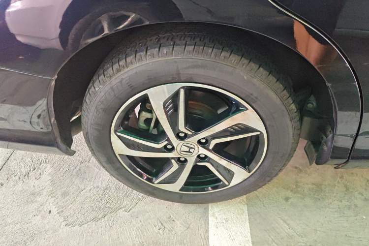 Used Honda Odyssey 2017 2.4L Smart Edition Right Rear Wheel Hub
