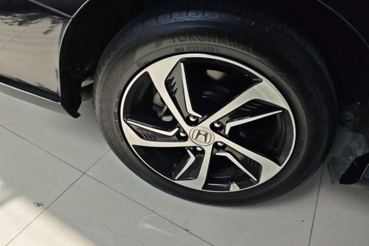 Used Honda Odyssey 2017 2.4L Smart Edition Right Rear Wheel Hub
