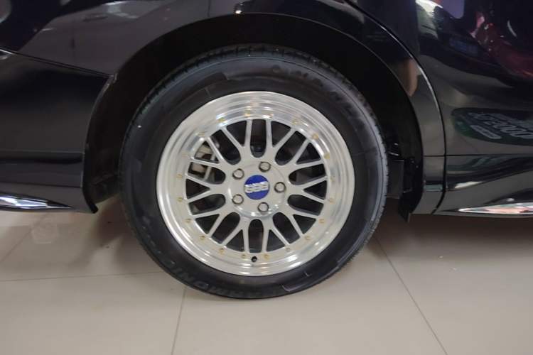 Used Honda Odyssey 2017 2.4L Luxury Edition Right Rear Wheel Hub