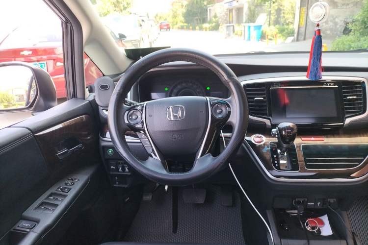 Used Honda Odyssey 2017 2.4L Smart Edition Steering Wheel