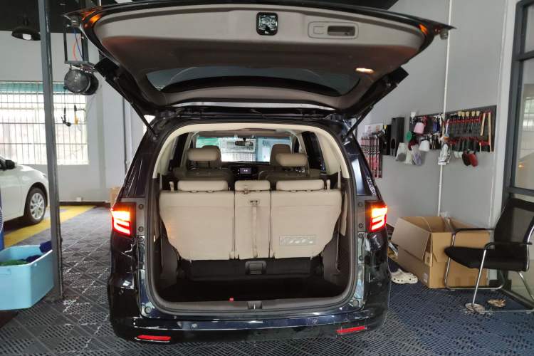 Used Honda Odyssey 2017 2.4L Luxury Edition Trunk