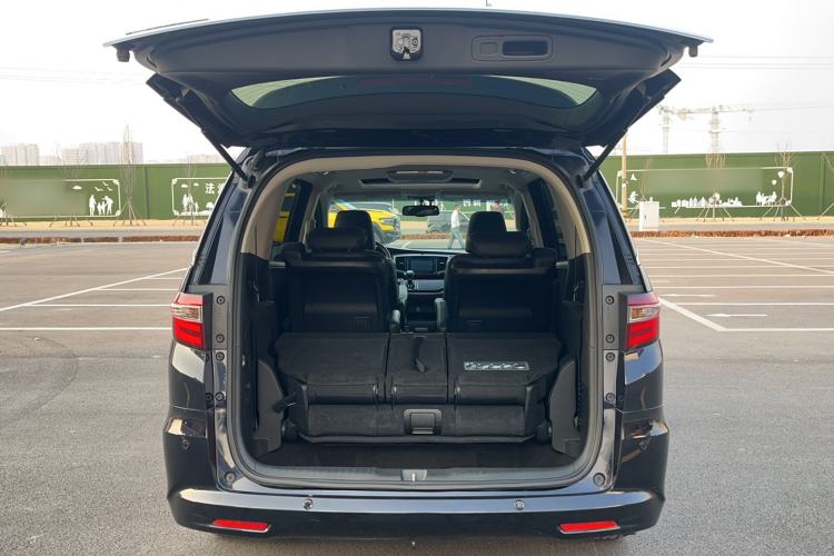 Used Honda Odyssey 2017 2.4L Supreme Edition Trunk
