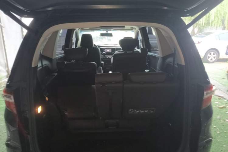 Used Honda Odyssey 2017 2.4L Smart Edition Trunk