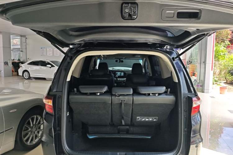 Used Honda Odyssey 2017 2.4L Smart Edition Trunk
