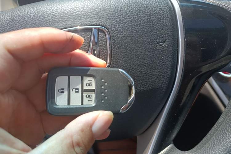 Used Honda Odyssey 2017 2.4L Luxury Edition Vehicle Key