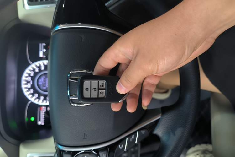 Used Honda Odyssey 2017 2.4L Luxury Edition Vehicle Key