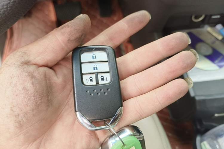 Used Honda Odyssey 2017 2.4L Luxury Edition Vehicle Key