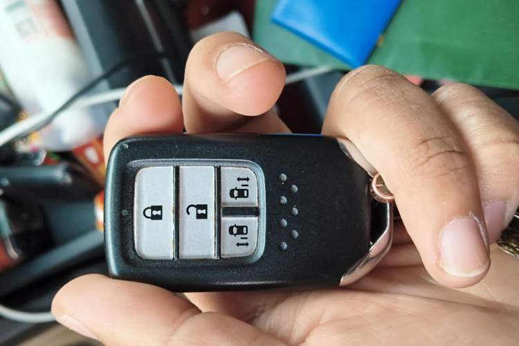 Used Honda Odyssey 2017 2.4L Luxury Edition Vehicle Key