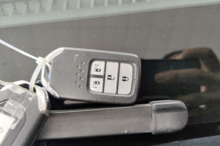 Used Honda Odyssey 2017 2.4L Supreme Edition Vehicle Key
