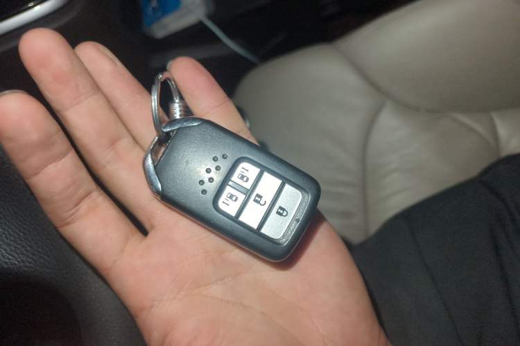 Used Honda Odyssey 2017 2.4L Luxury Edition Vehicle Key