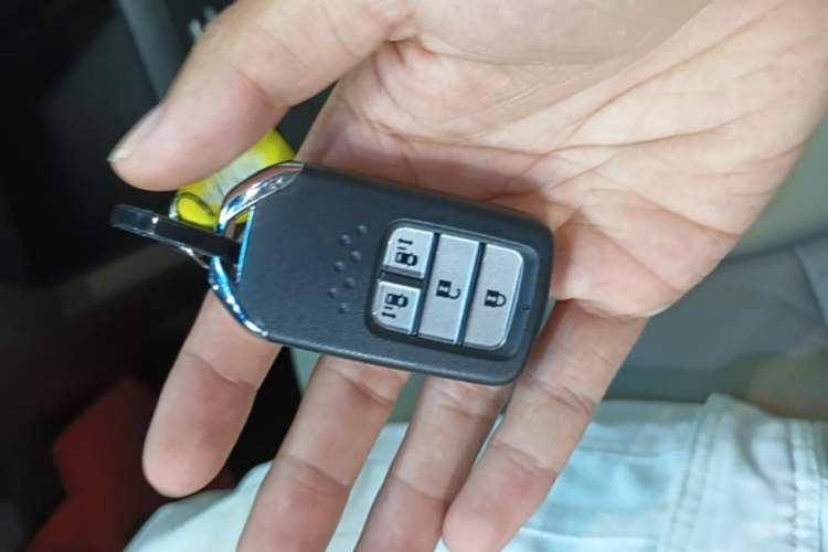 Used Honda Odyssey 2017 2.4L Luxury Edition Vehicle Key