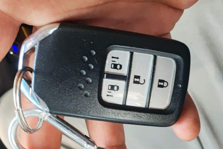 Used Honda Odyssey 2017 2.4L Luxury Edition Vehicle Key