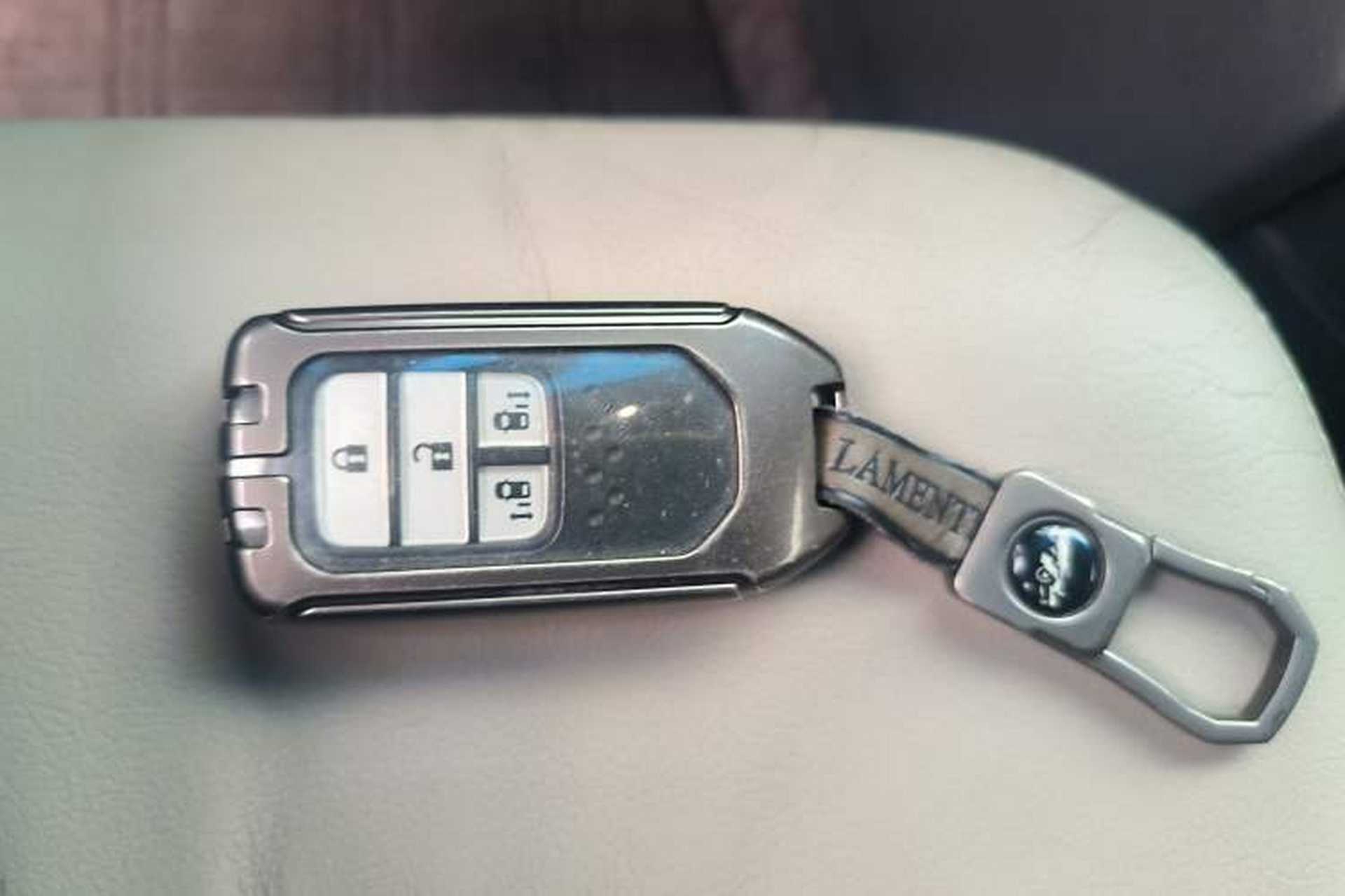 Used Honda Odyssey 2017 2.4L Luxury Edition Vehicle Key