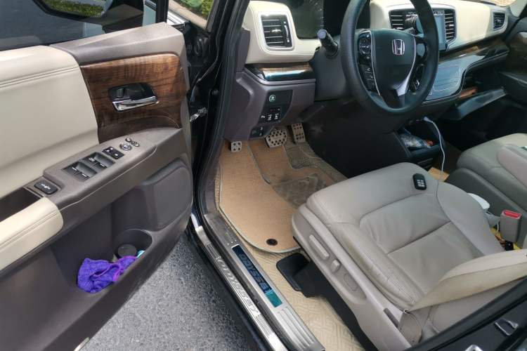 Used Honda Odyssey 2017 2.4L Luxury Edition Driver Seat