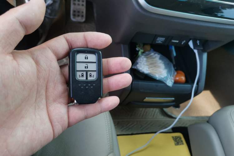Used Honda Odyssey 2017 2.4L Luxury Edition Vehicle Key