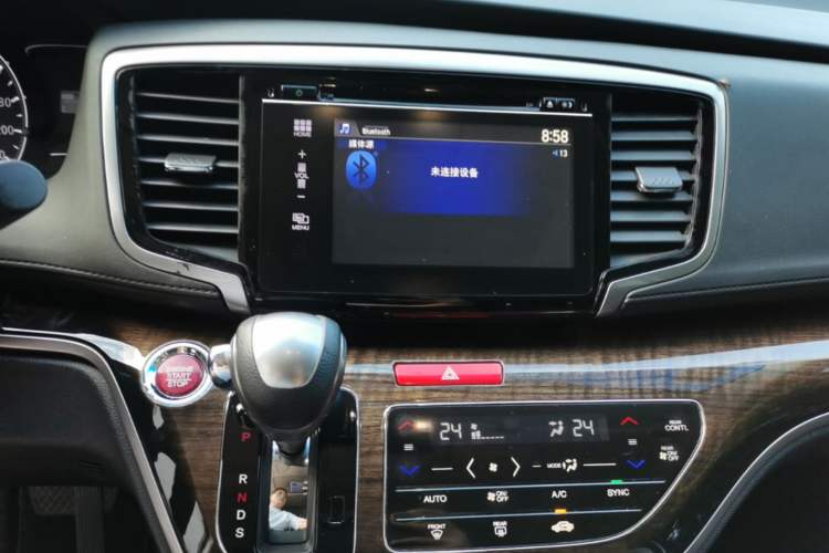 Used Honda Odyssey 2017 2.4L Smart Edition Audio And AC Panel