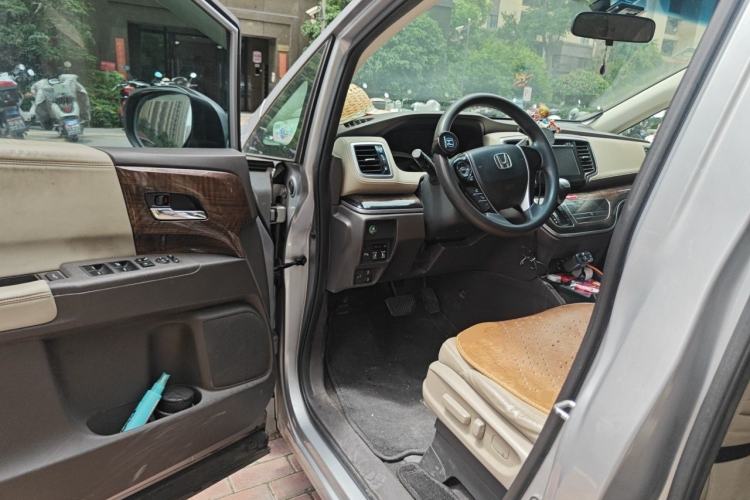 Used Honda Odyssey 2017 2.4L Luxury Edition Driver Seat